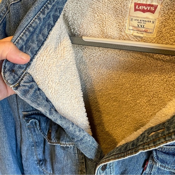 Levi's Men's Jacket  XXL Shacket Denim Sherpa Lined Button Up Pockets - Picture 6 of 6
